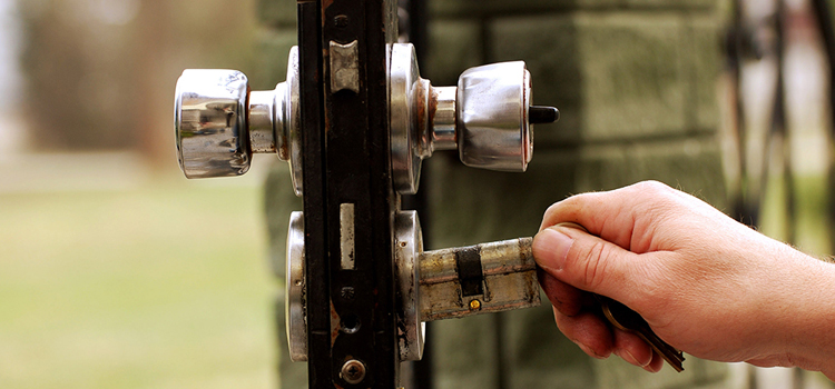 front door latch repair La Crescenta-Montrose
